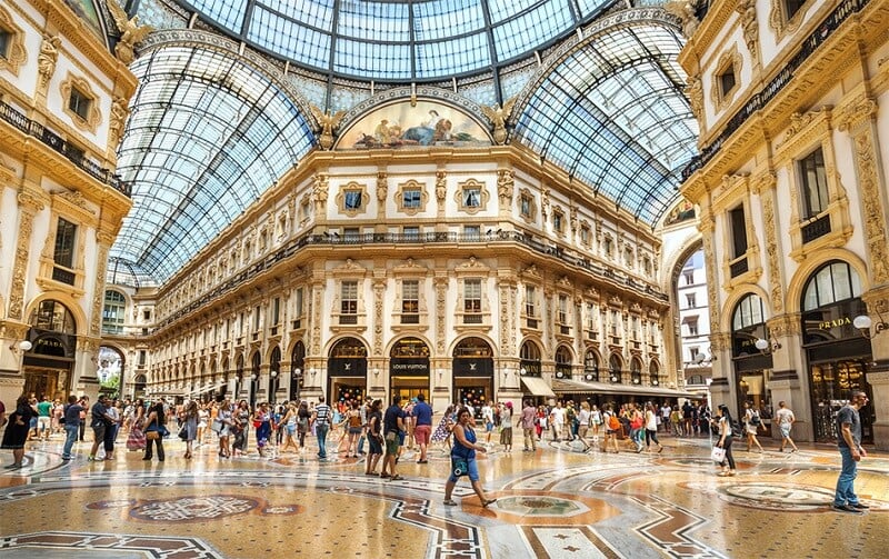 Galeria Vittorio Emanuele II em Milão Galeria Vittorio Emanuele II em Milão