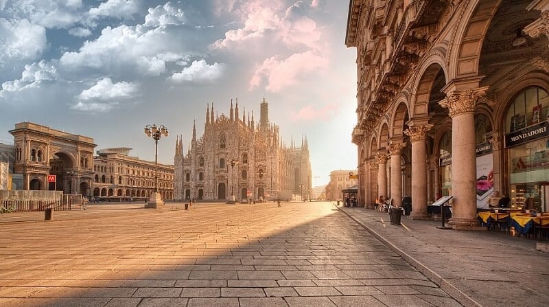 Atrativos na Piazza del Duomo em Milão Atrativos na Piazza del Duomo em Milão