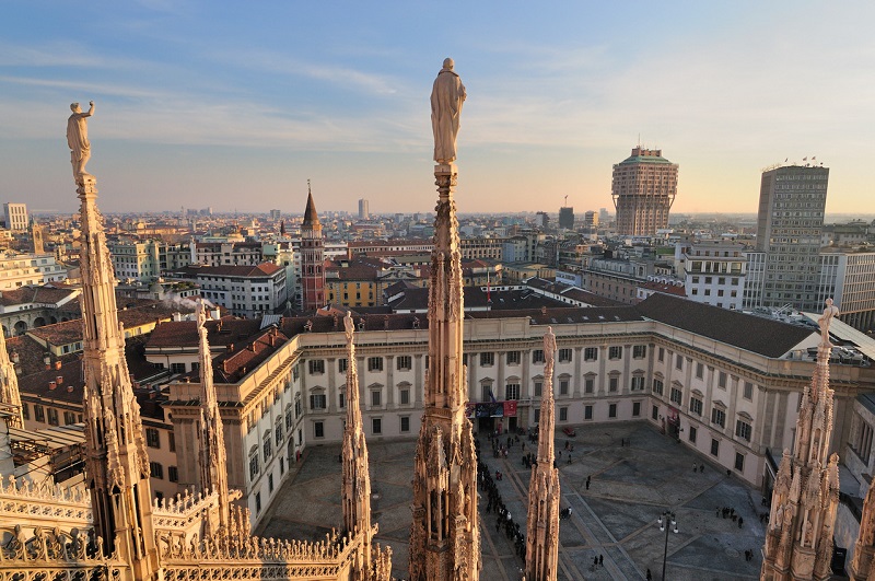 Palácio Real visto da Duomo Palácio Real visto da Duomo