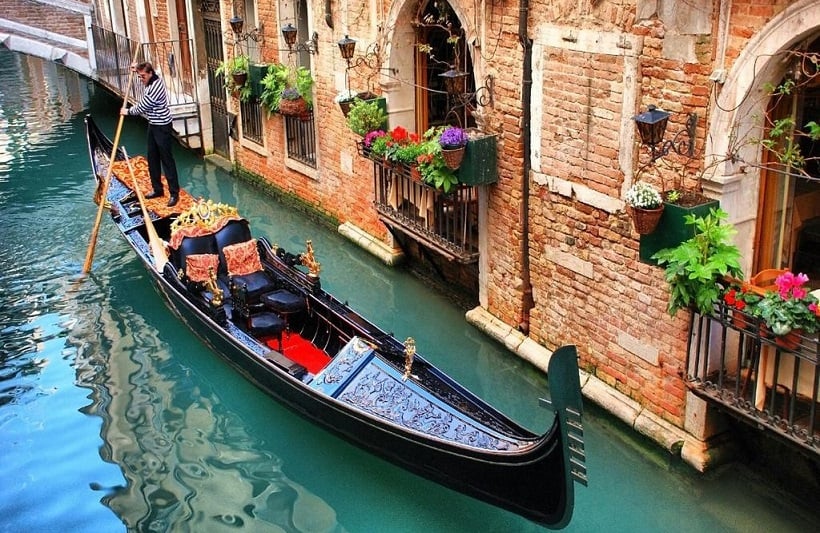 Passeios de gôndola em Veneza Passeios de gôndola em Veneza