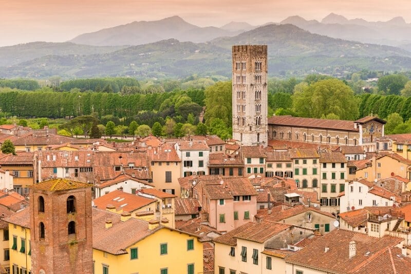 Vista da cidade de Lucca na Itália Vista da cidade de Lucca na Itália