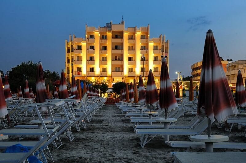 Hotel próximo da praia em Rimini Hotel próximo da praia em Rimini