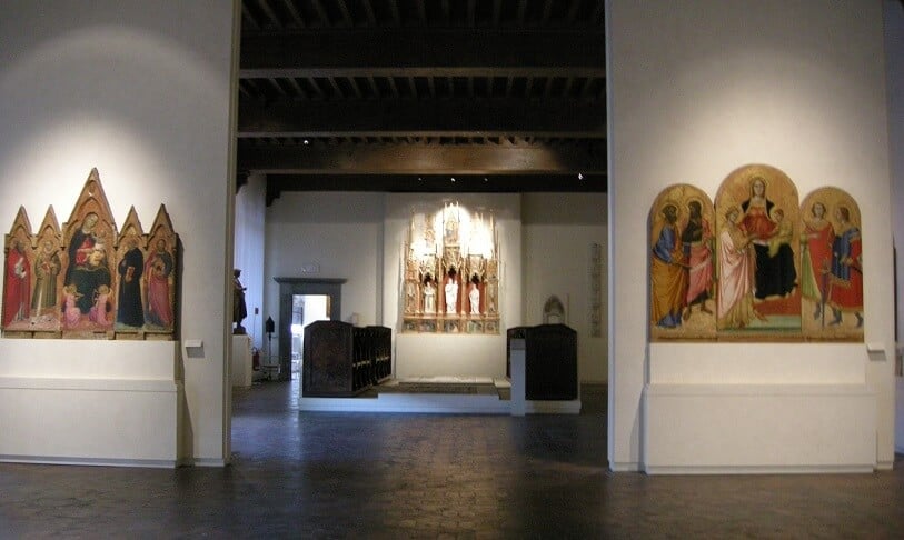 Peças expostas no Museu Nacional de Villa Guinigi em Lucca Peças expostas no Museu Nacional de Villa Guinigi em Lucca