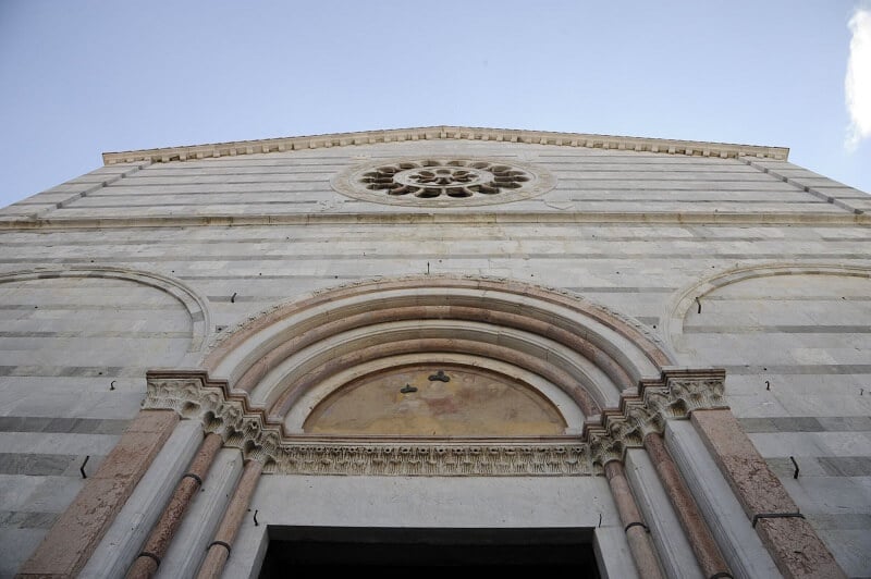 Chiesa San Francesco vista debaixo Chiesa San Francesco vista debaixo