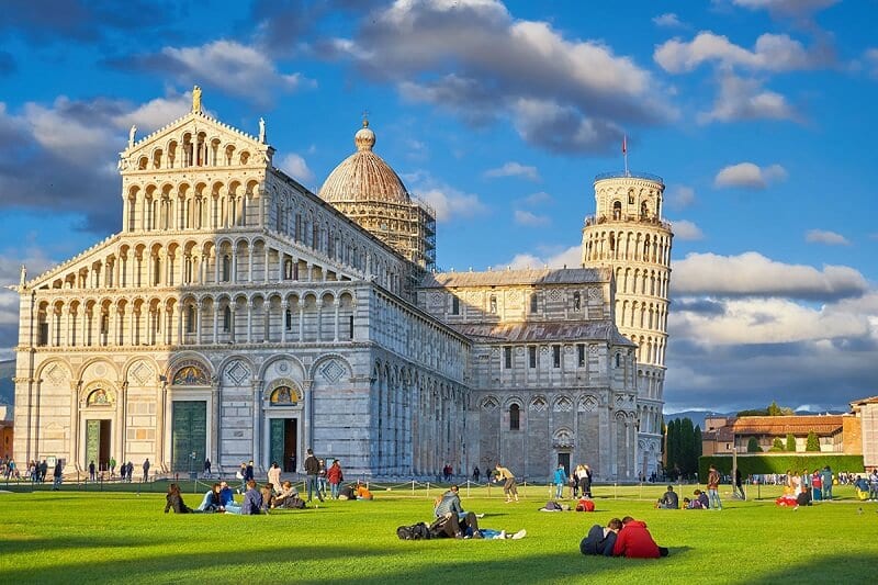 Piazza dei Miracoli em Pisa Piazza dei Miracoli em Pisa